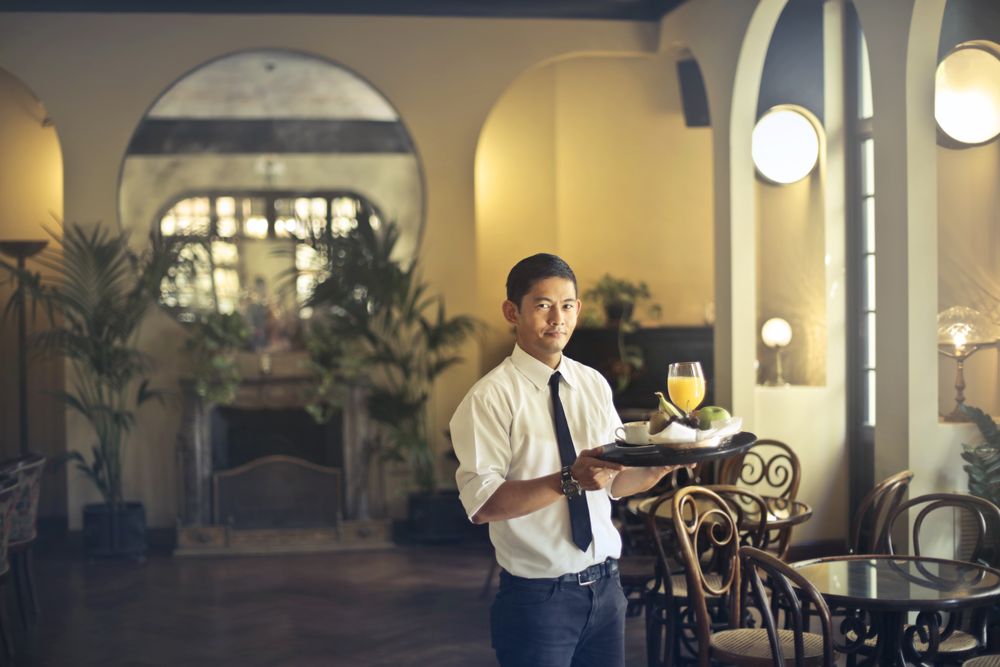 Restaurant Worker (Waiter/Kitchen Assistant)