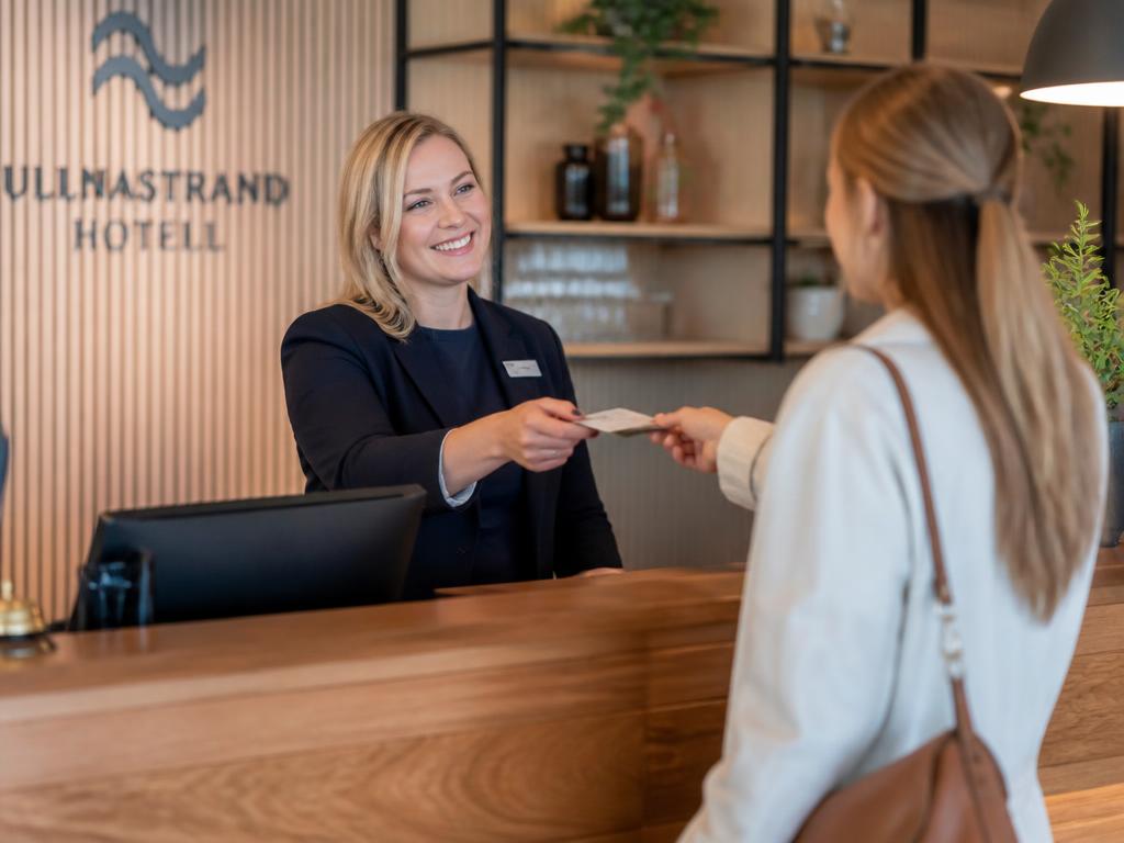 Customer Service / Guest Assistant